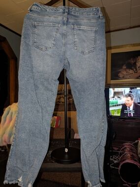 Light Wash Women’s Jeans - Comfortable Everyday Fit Tried And Tru Size 12
